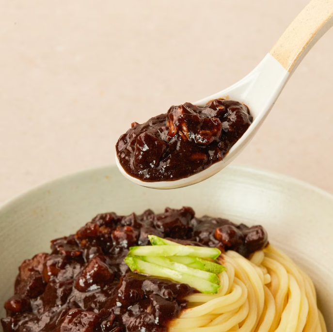 (Sempio] Chaochai130° Wok-Fried Jjajang Sauce 180g 차오차이 130직화 간짜장