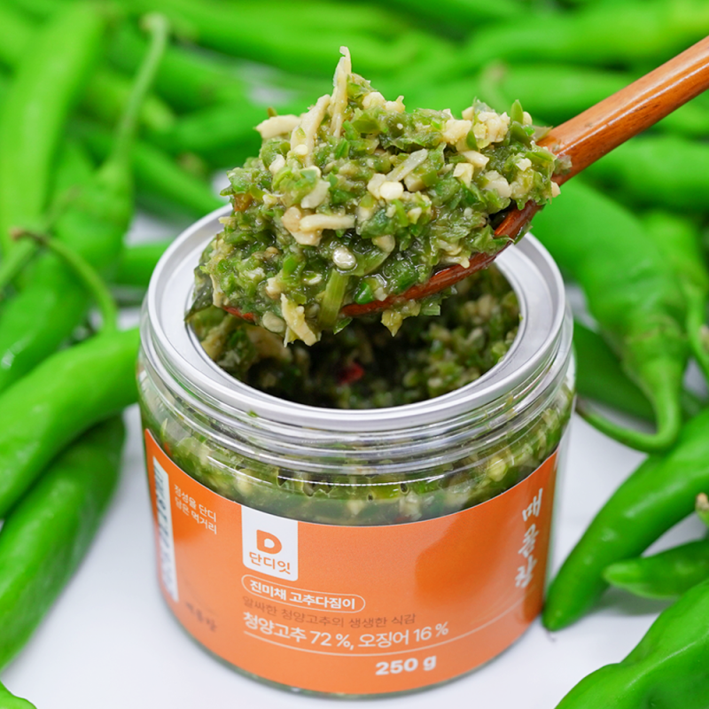 Maekomchan Anchovy/ Dried Squid Spicy Chili Paste 250g  매끔찬 멸치 진미채 고추다짐이