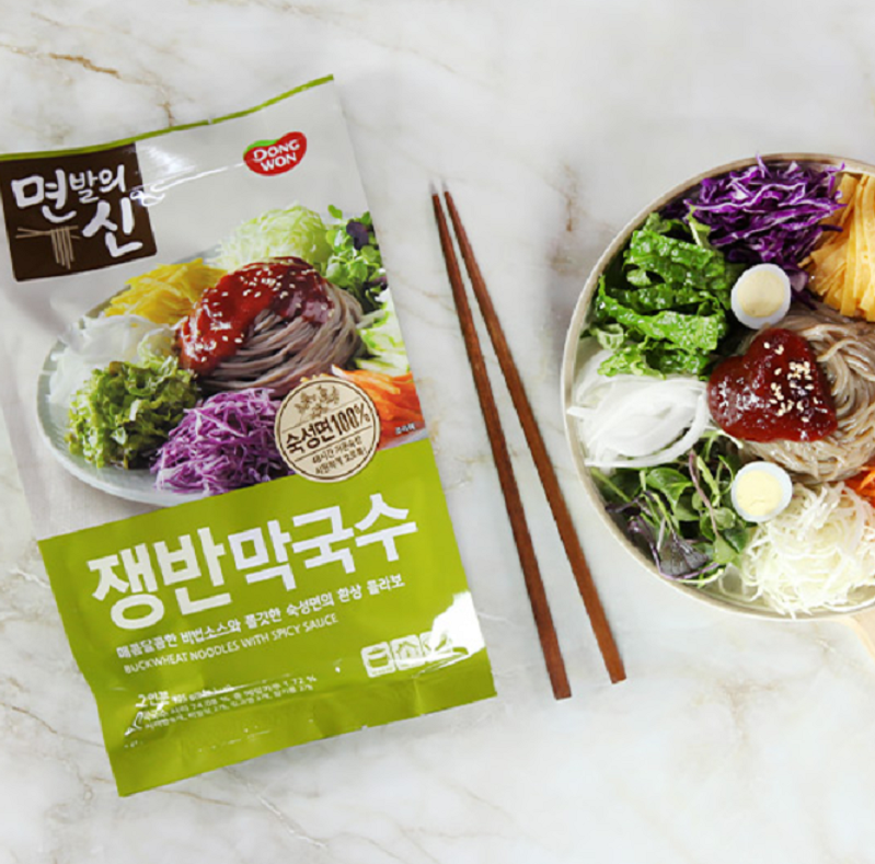 [Dongwon] Cold Buckwheat Spicy Noodles 405g [동원] 면발의신 쟁반 막국수