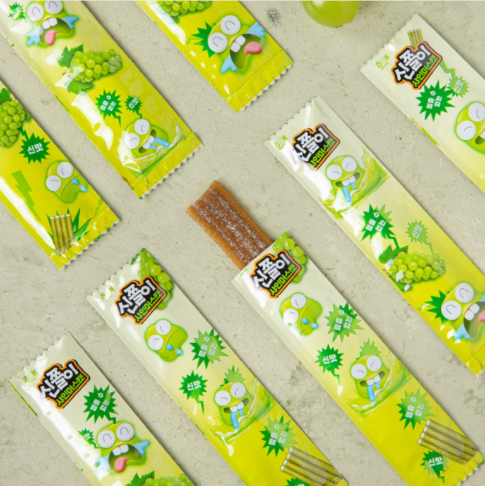 [Haitai] Shinjjol-i Chewy Candy 24g (Strawberry / Shine Muscat / Apple / Lemon Cola) 해태제과 신쫄이